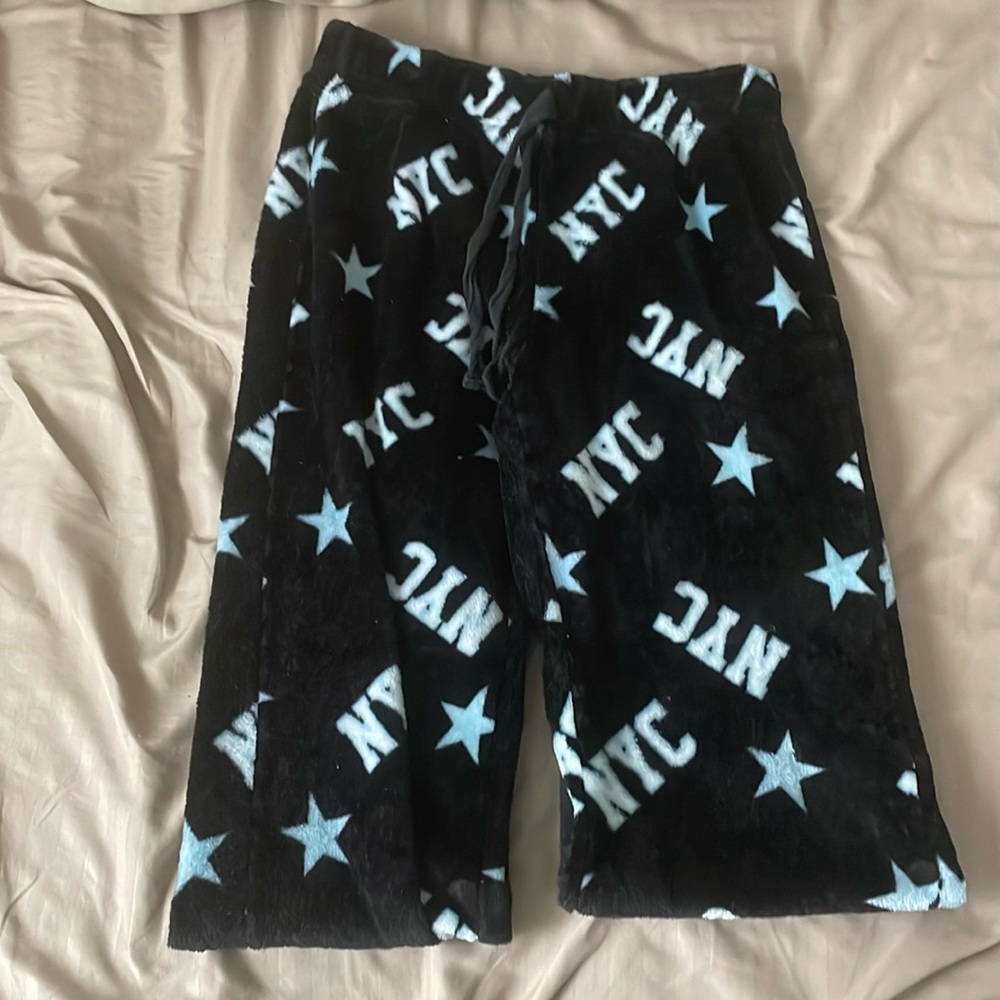 It’s a Rue21 medium, black and white NYC pj pants.